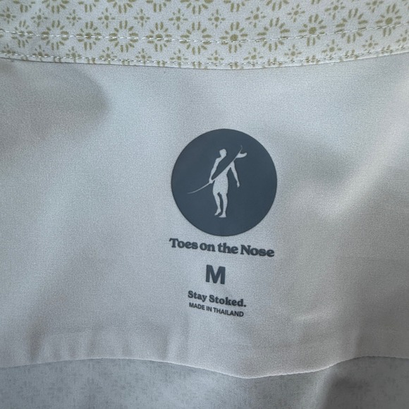 Toes on The Nose Mens M Golf Button Down Shirt Geometric Short Sleeve Casual - Picture 3 of 7